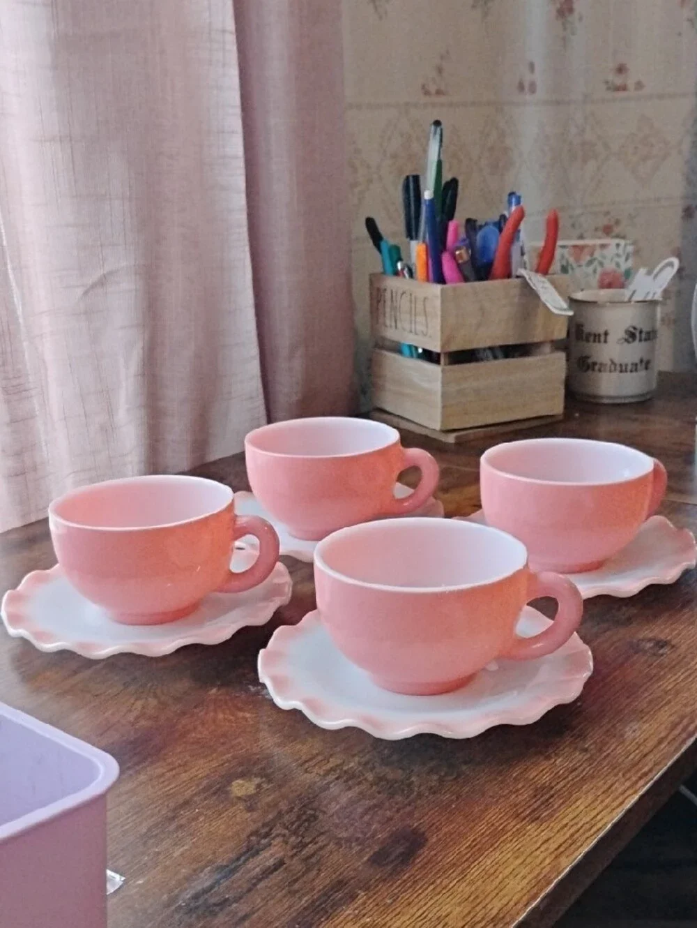 Hazel Atlas Rippled Saucers With Pink Cups
